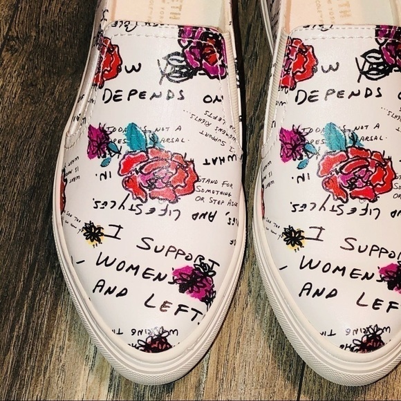 NWOB Kenneth Cole Floral Mara Slip-On Sneakers - Picture 2 of 12